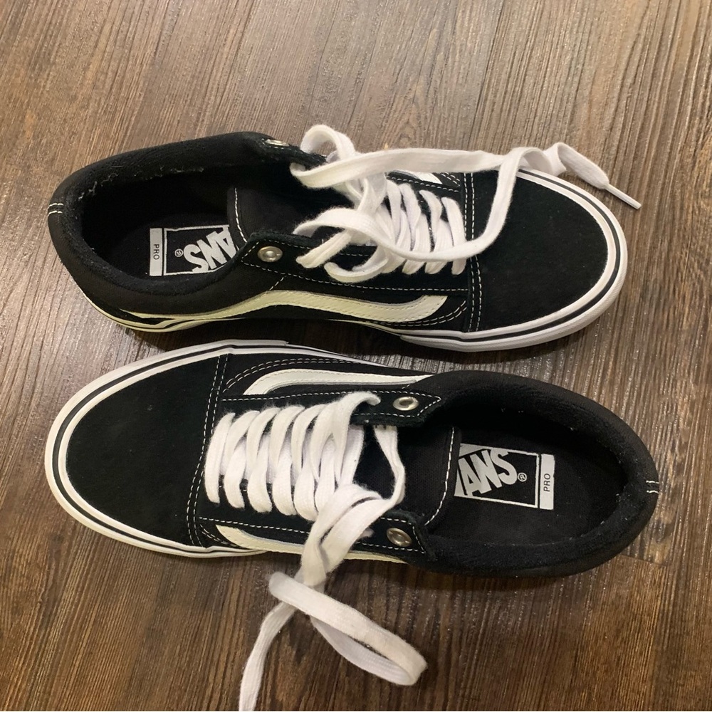 Vans unisex Skateboard Shoes with Laces